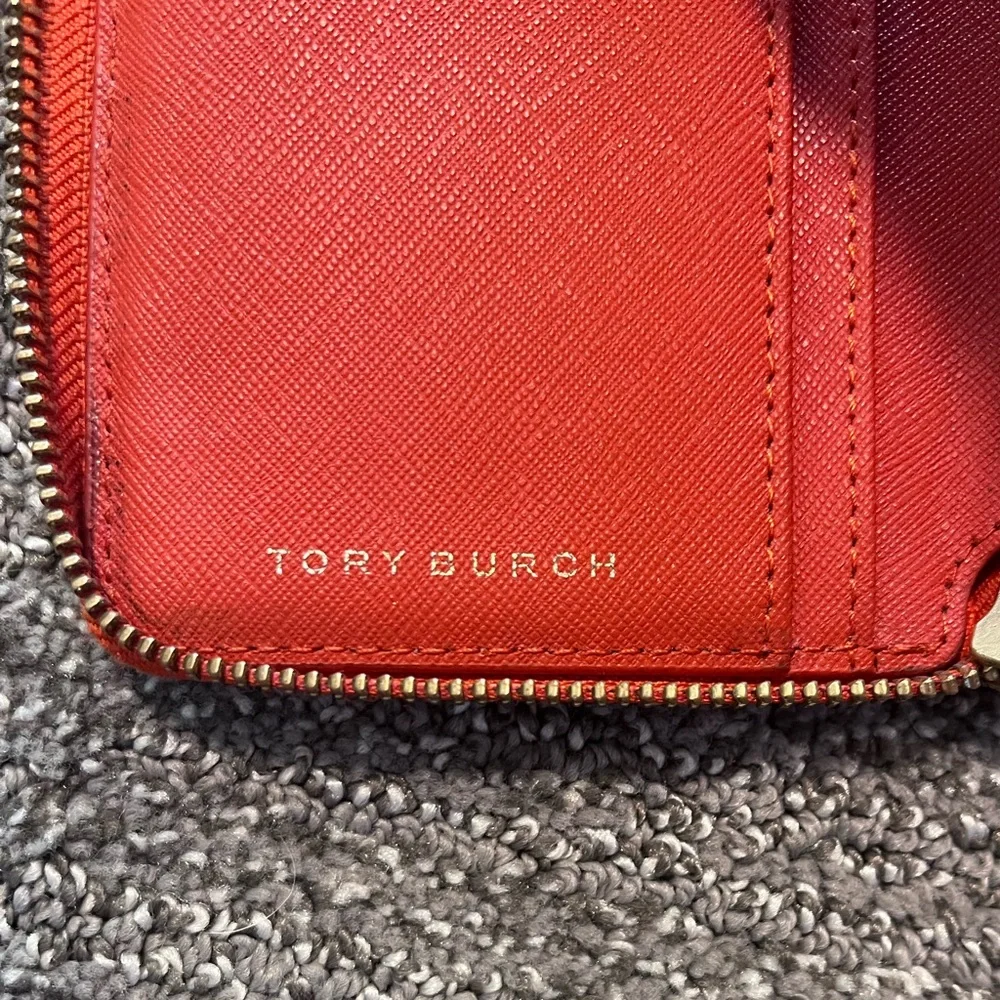 Tory Burch Emerson Wristlet Wallet Orange Saffiano Leather